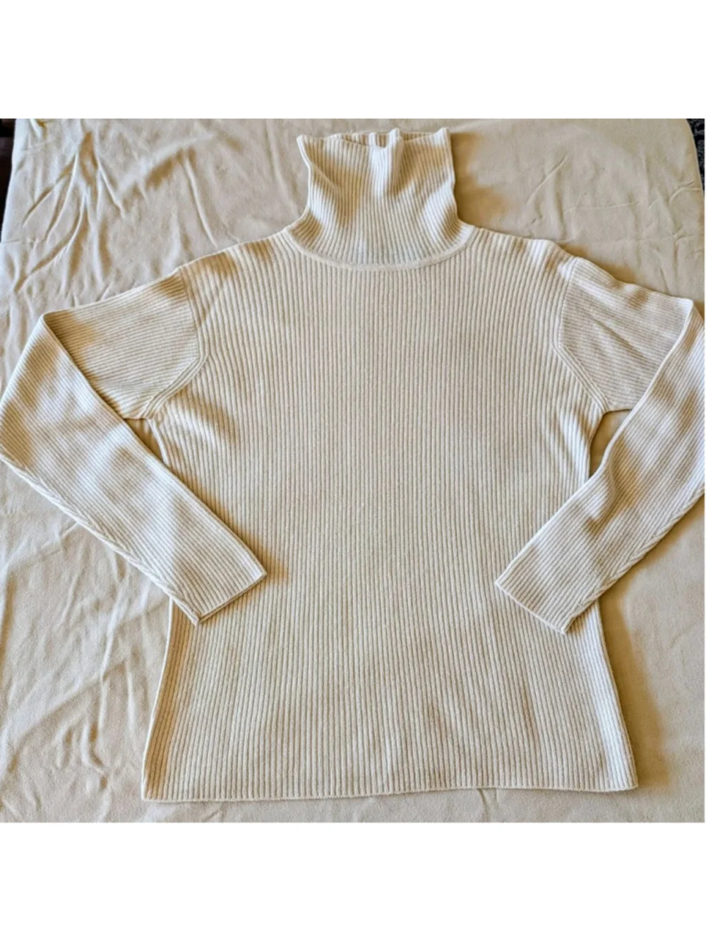 Cream Ribbed Turtleneck Sweater Quiet Luxury Minimalist Layering Knit Medium